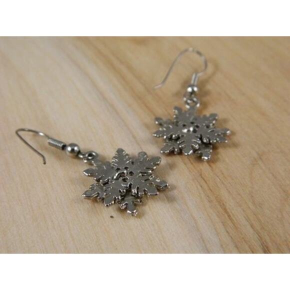 Vintage Snowflake Earrings, Silver Snowflake Holiday Hook Earrings - Picture 3 of 6